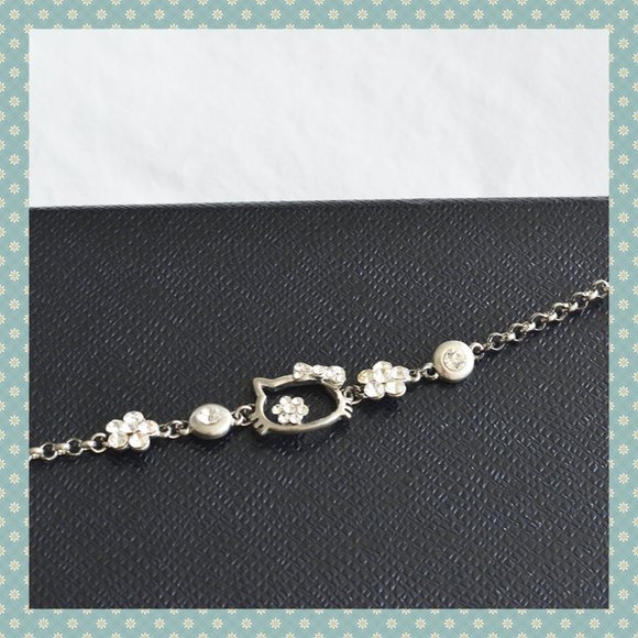 FREE Gift with Purchase - Hello Kitty Bracelet - Picture 1 of 6